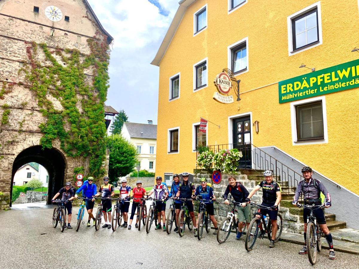 Gasthof 'Zum Alten Turm' Haslach an der Muhl Luaran gambar